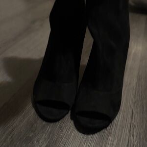 Badgley Mischka Black Suede Heeled Boots 8.5